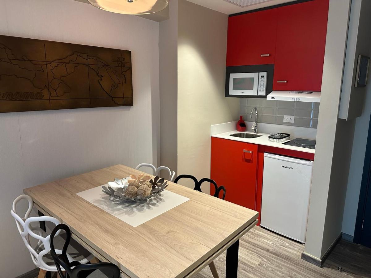 Gran Evenia Panama Hotel Exterior foto Kitchenette in a studio apartment