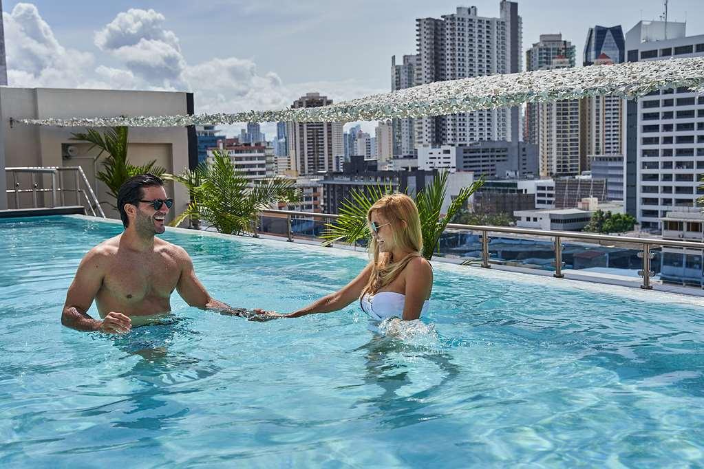 Gran Evenia Panama Hotel Facilități foto Rooftop pool at the hotel